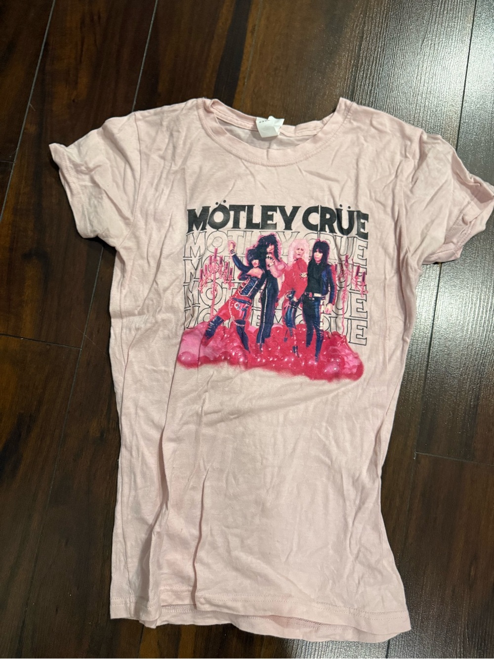 Mötley Crüe Pink Graphic Tee - Women